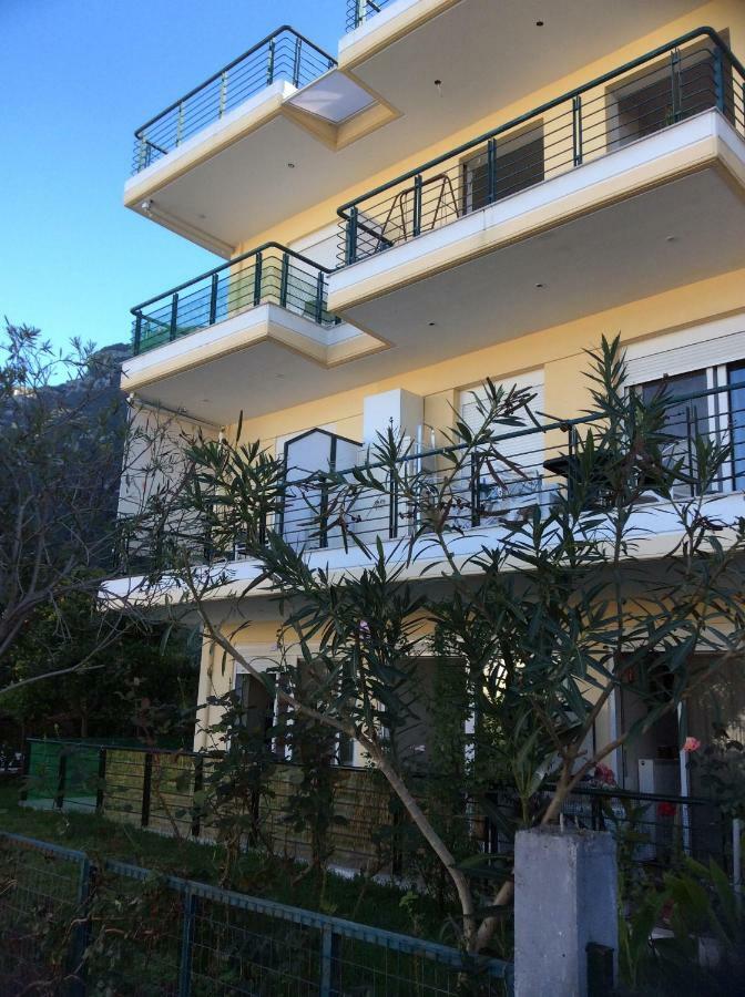 Ourania'S Apartments Kamena Vourla Exterior photo