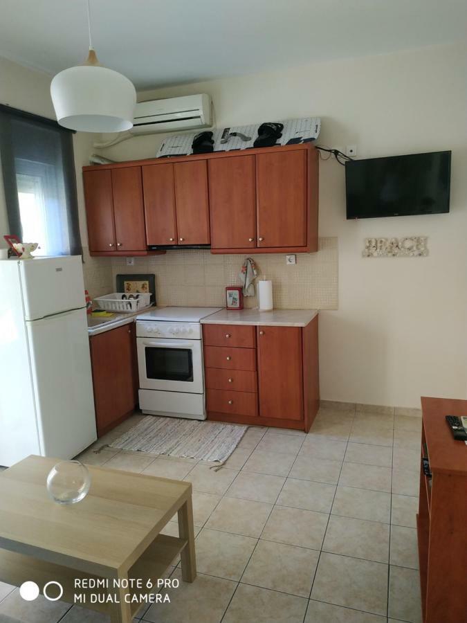 Ourania'S Apartments Kamena Vourla Exterior photo